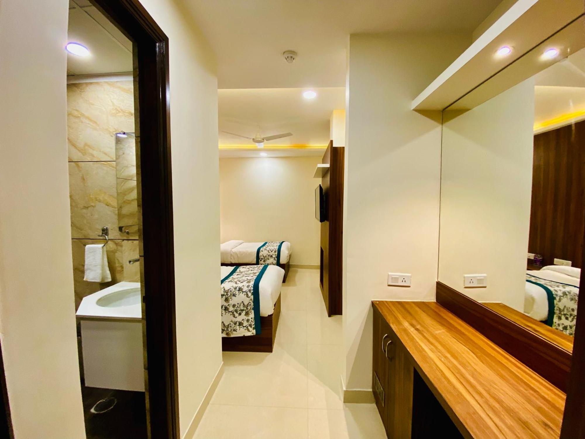 Hotel White House 350 Mtr From Golden Temple Αμριτσάρ Εξωτερικό φωτογραφία