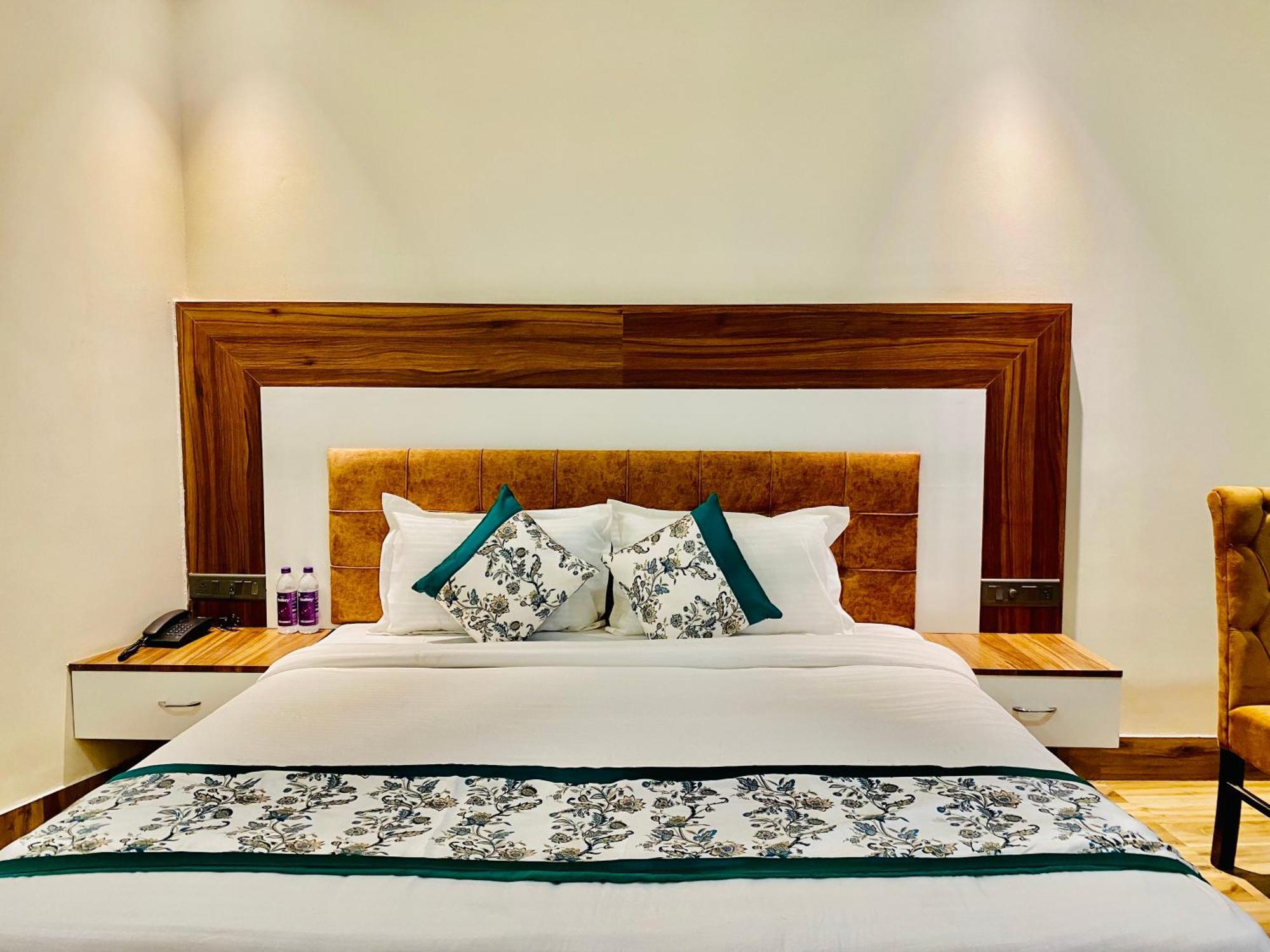 Hotel White House 350 Mtr From Golden Temple Αμριτσάρ Εξωτερικό φωτογραφία