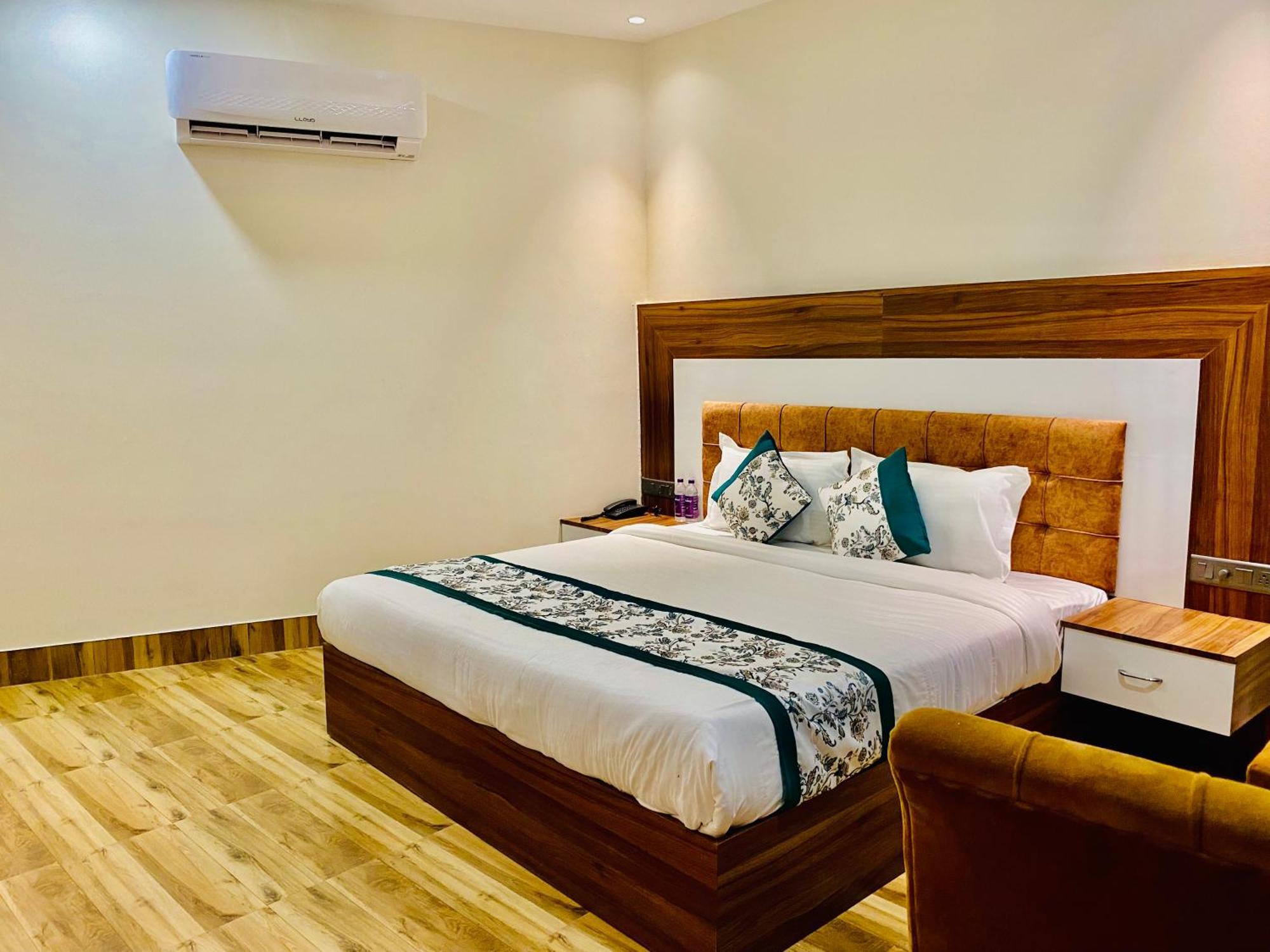 Hotel White House 350 Mtr From Golden Temple Αμριτσάρ Εξωτερικό φωτογραφία